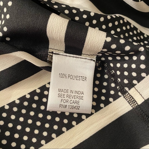 ModCloth - Peter Pan Collar Blouse - Picture 7 of 8